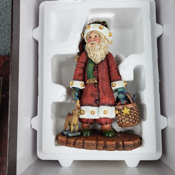 Vintage Old glory collection Santa Basket Of Toys Figurine by Lisa Blowers - Picture 7 of 13